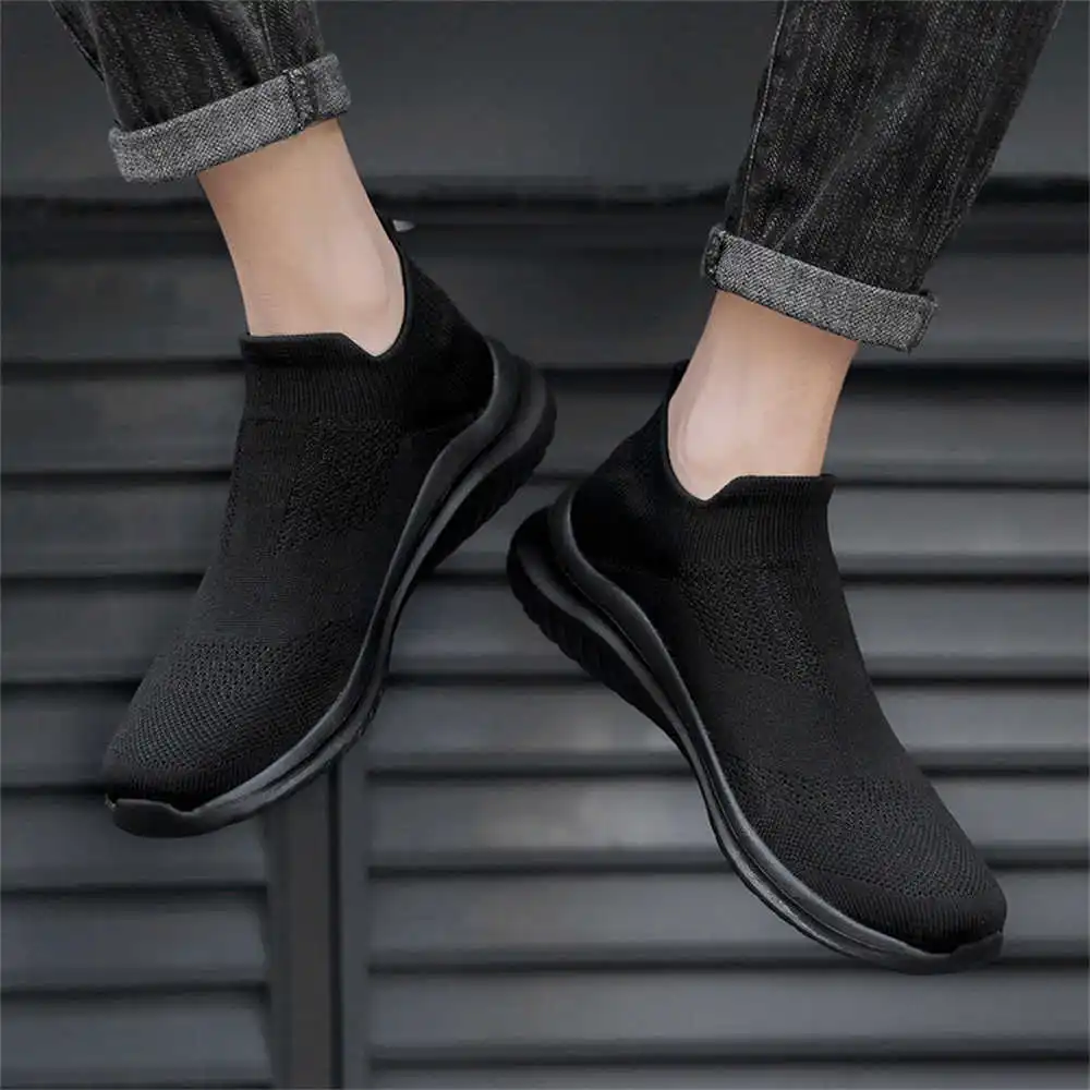 Mens Fashion In 40S - Sepatu olahraga pria, krem lembut baru